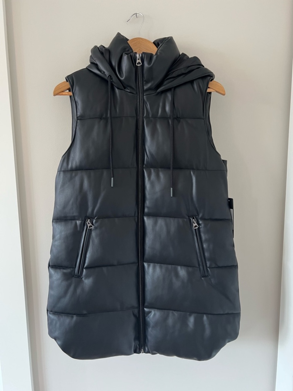 NWT Sebby Collection Sleeveless Zip Up Quilted Faux Leather Puffer Vest w/Hood